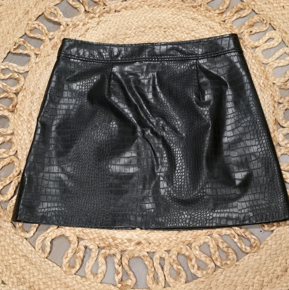 Michael Kors Black Croc-Embossed Mini Skirt